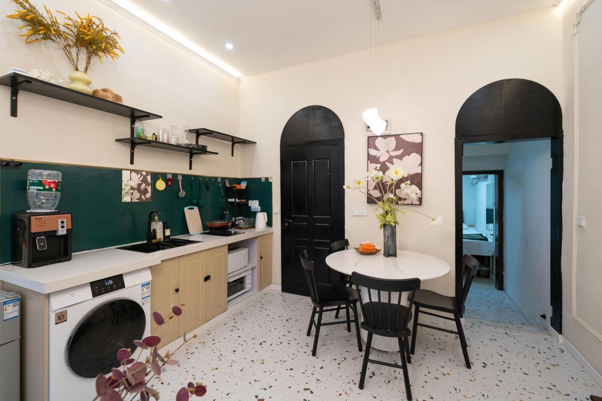 Shanghai Downtown Yi Du B&B - Near South Shaanxi Road Metro Station 600Meters 외부 사진
